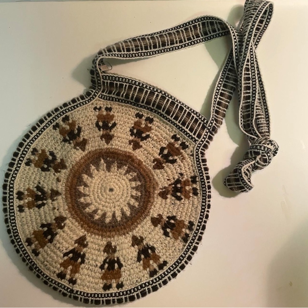 Vintage Handwoven Alpaca Yarn Cream and Brown Crochet Shoulder Crossbody Bag